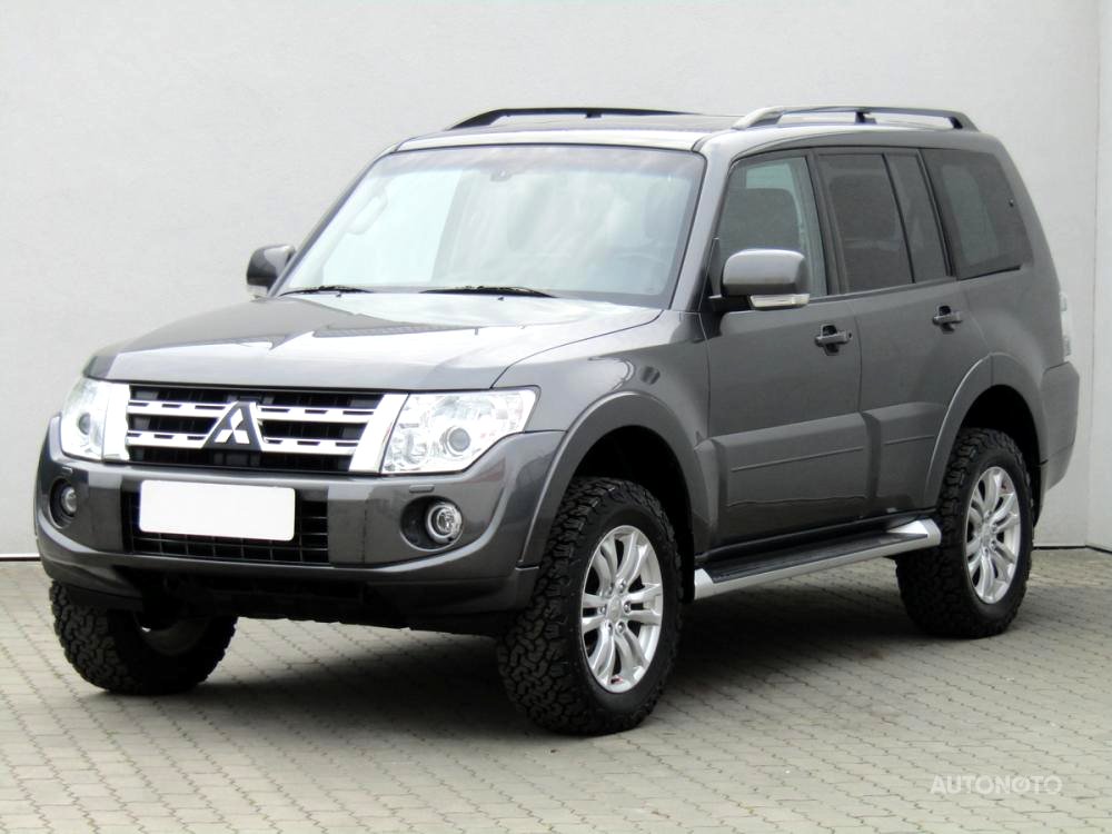 Mitsubishi Pajero, 2013 - pohled č. 3