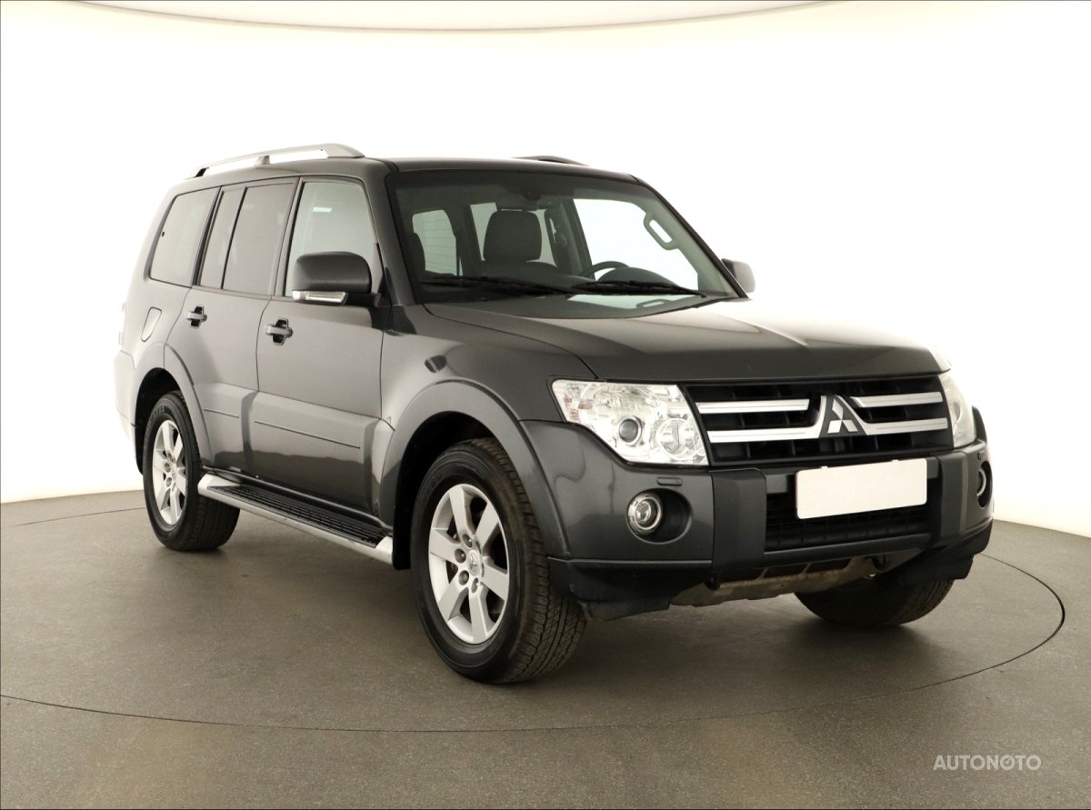 Mitsubishi Pajero, 2011 - celkový pohled