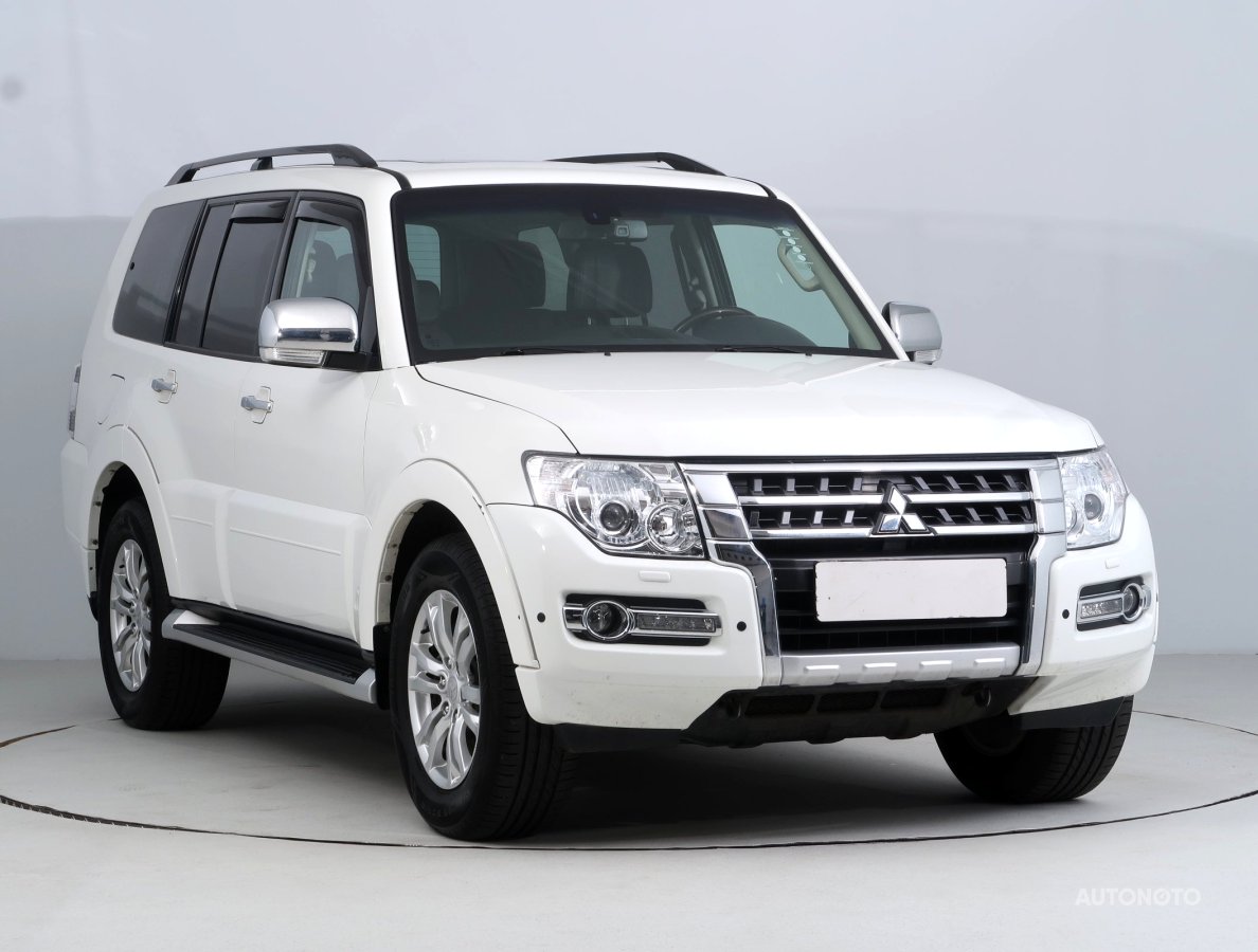 Mitsubishi Pajero, 2016 - celkový pohled