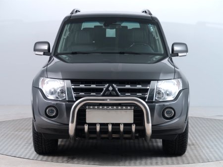 Mitsubishi Pajero, 2012 - pohled č. 2