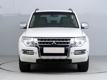 Mitsubishi Pajero, 2016 - pohled č. 2