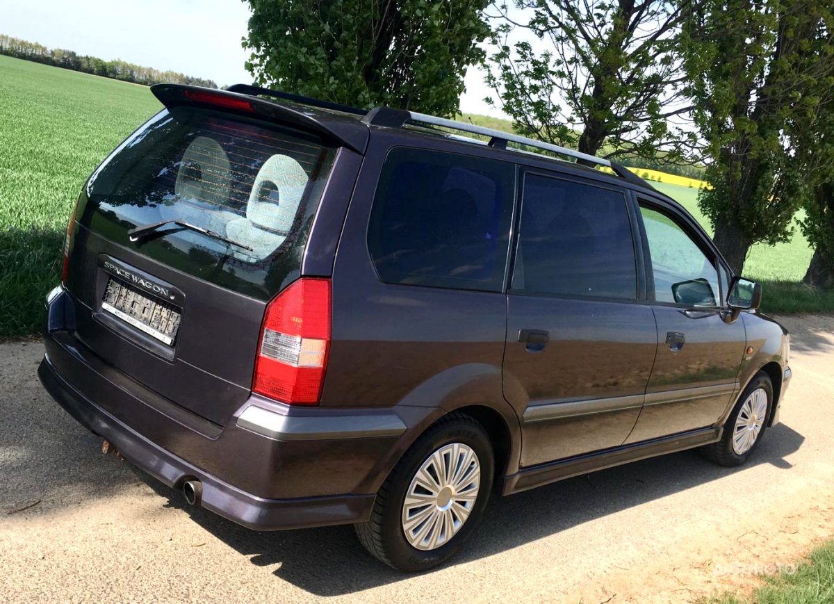 Mitsubishi Space Wagon, 1998 - pohled č. 5