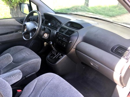 Mitsubishi Space Wagon, 1998 - pohled č. 10