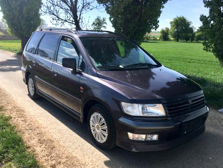 Mitsubishi Space Wagon, 1998 - pohled č. 2