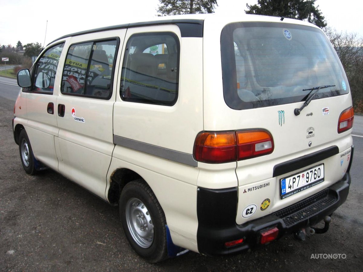Mitsubishi Space, 1995 - pohled č. 3