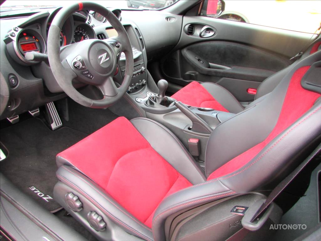 Nissan 370 Z, 2018 - pohled č. 2