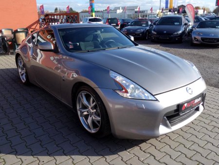 Nissan 370 Z, 2010 - pohled č. 3