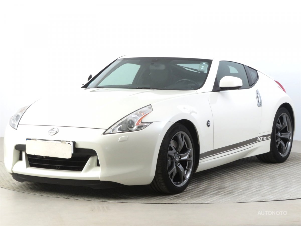 Nissan 370Z, 2012 - pohled č. 3