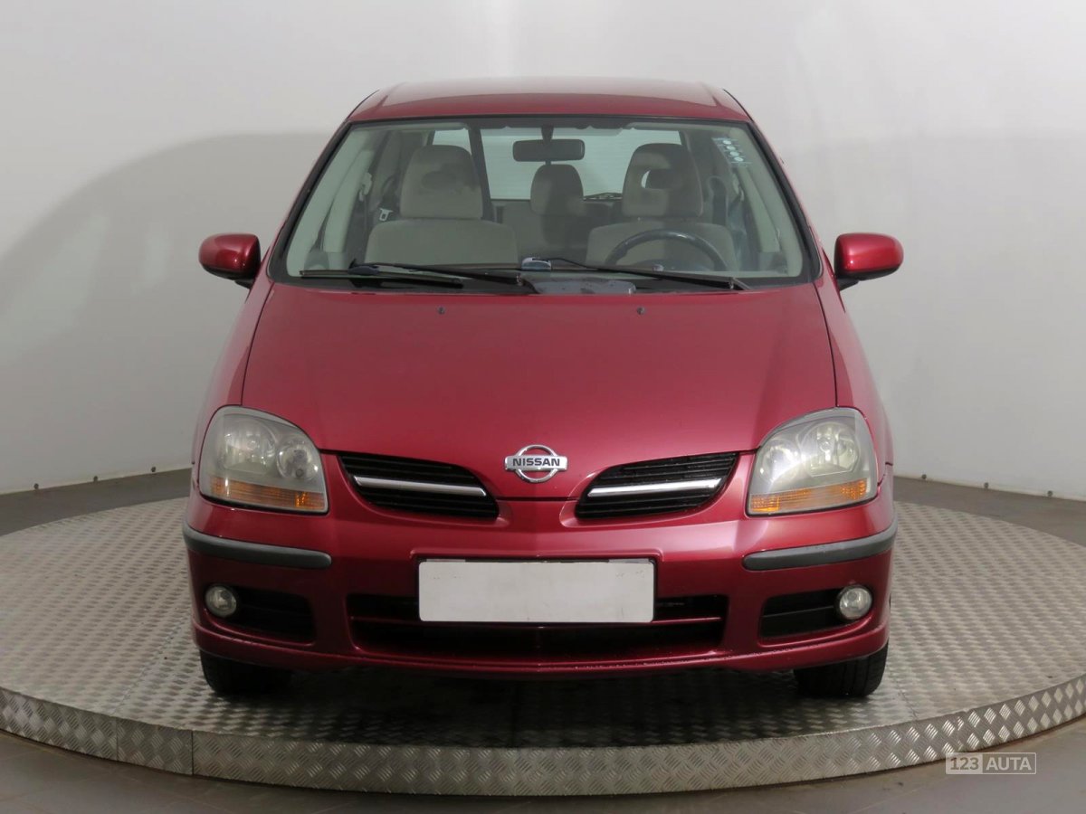 Nissan Almera Tino, 2002 - pohled č. 2
