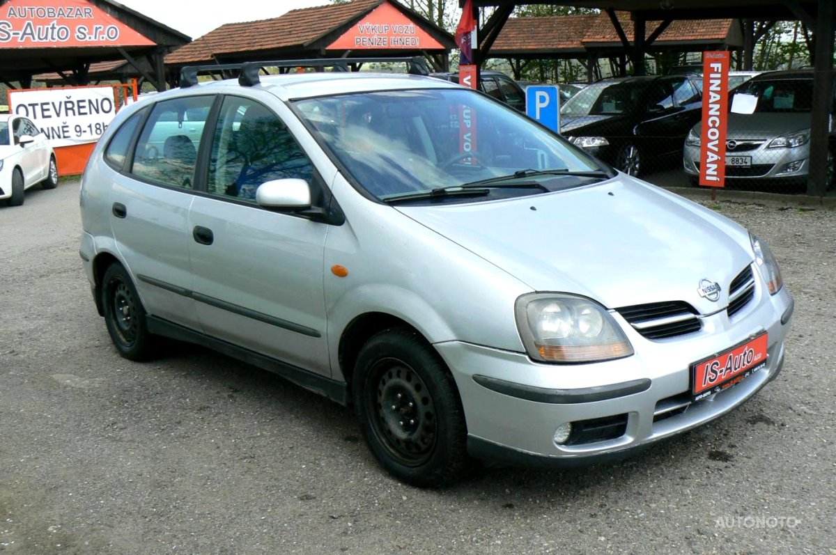 Nissan Almera Tino, 2002 - pohled č. 2