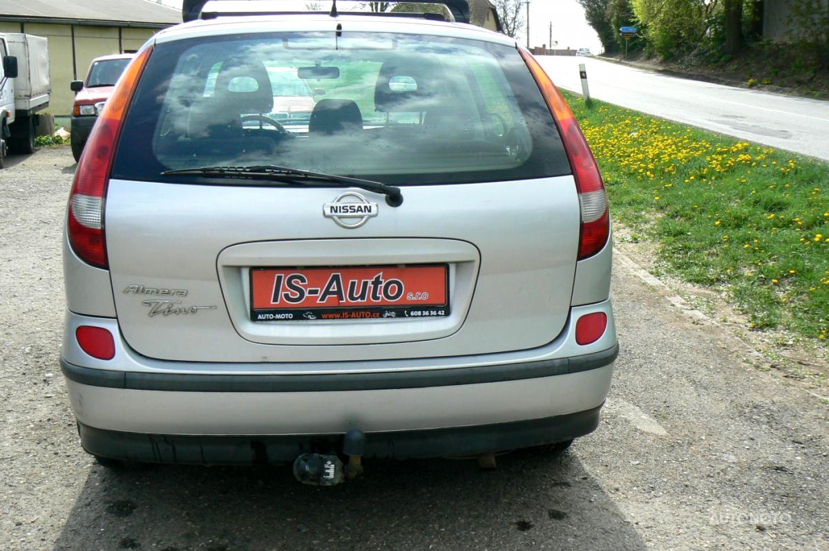 Nissan Almera Tino, 2002 - pohled č. 4