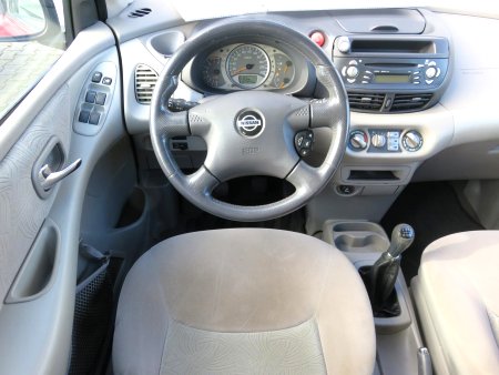 Nissan Almera Tino, 2002 - pohled č. 9