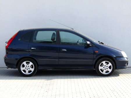 Nissan Almera Tino, 2005 - pohled č. 4