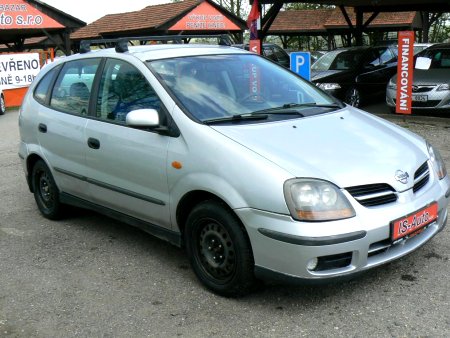 Nissan Almera Tino, 2002 - pohled č. 2