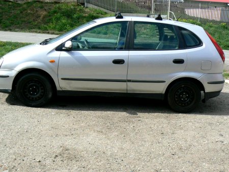 Nissan Almera Tino, 2002 - pohled č. 8