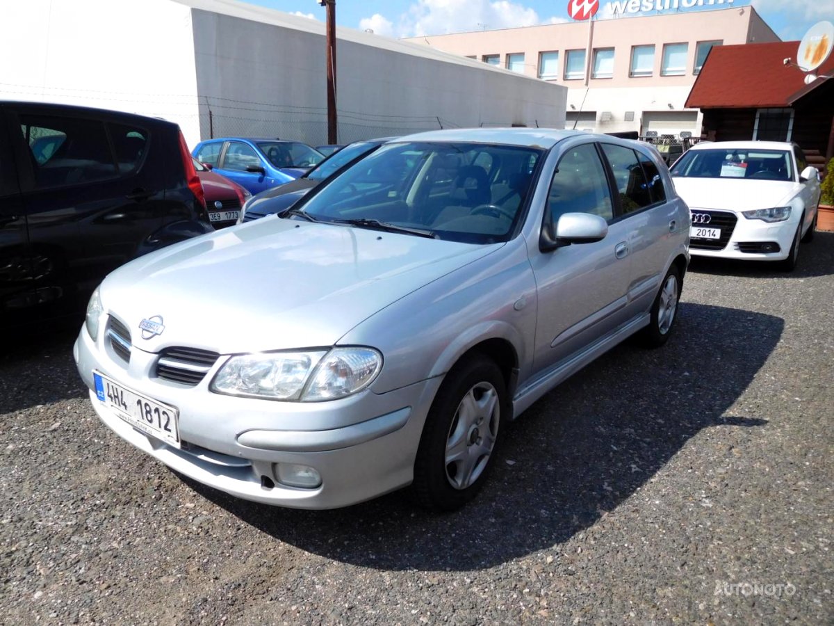 Nissan Almera, 2001 - celkový pohled