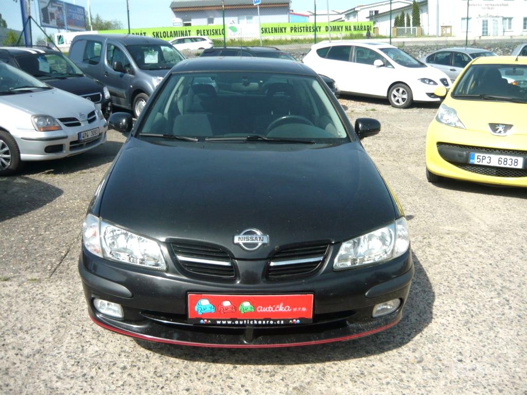 Nissan Almera, 2002 - pohled č. 2
