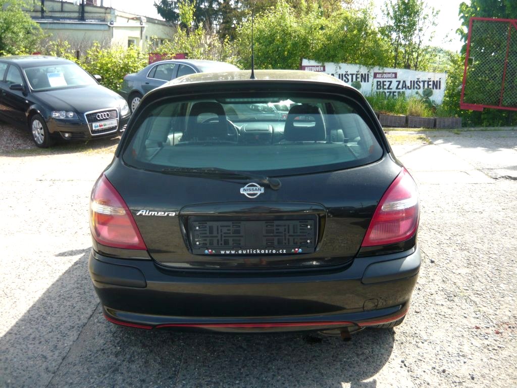 Nissan Almera, 2002 - pohled č. 5