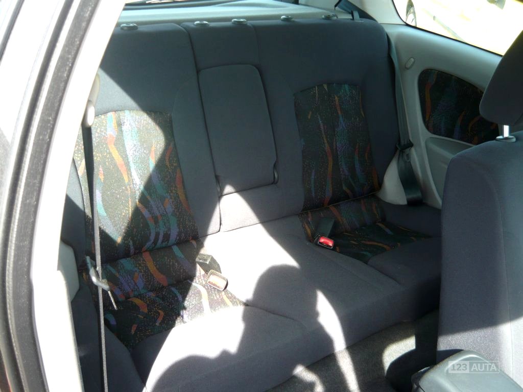 Nissan Almera, 2002 - pohled č. 9