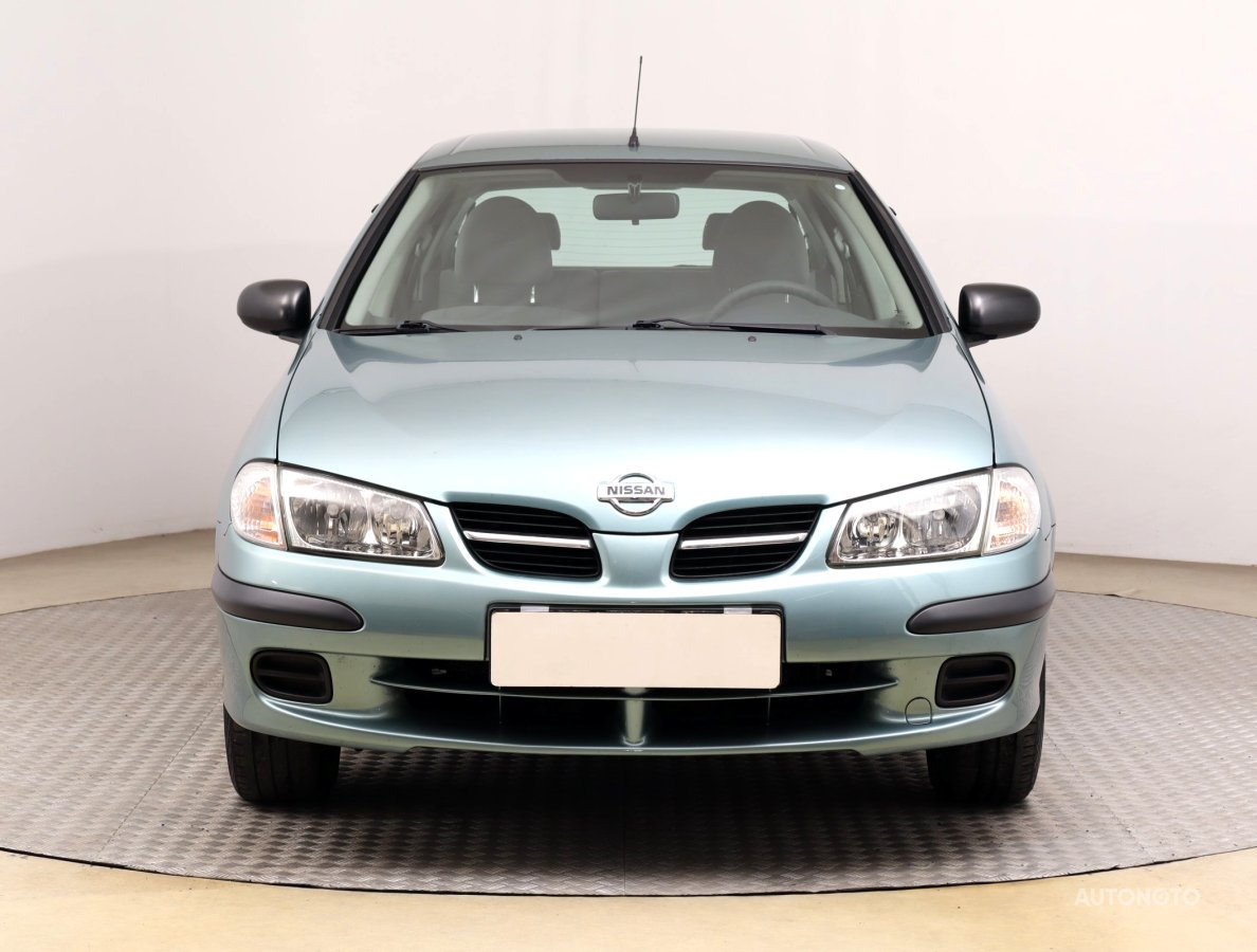 Nissan Almera, 2002 - pohled č. 2