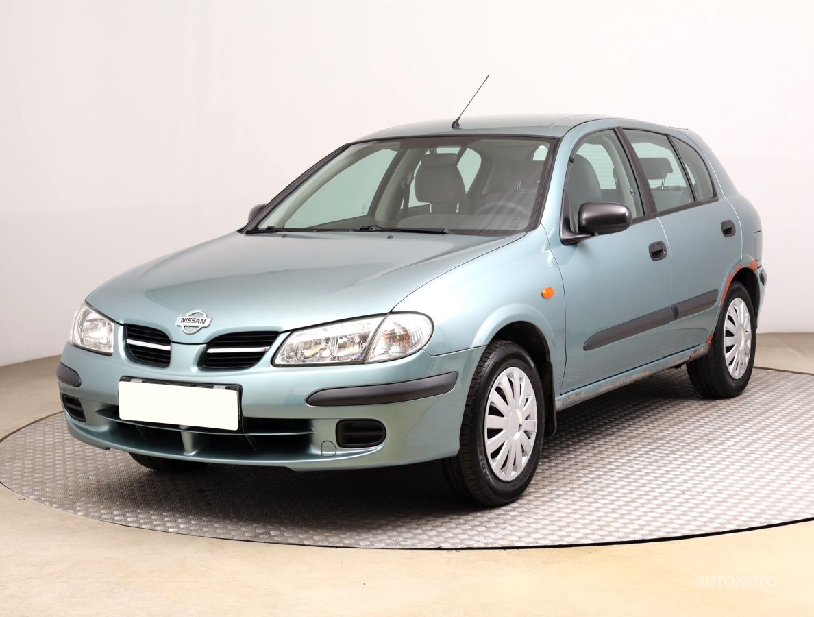 Nissan Almera, 2002 - pohled č. 3