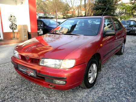 Nissan Almera, 1996 - pohled č. 2