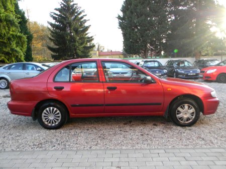 Nissan Almera, 1996 - pohled č. 6