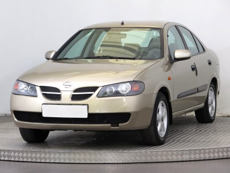 Nissan Almera, 2004 - pohled č. 3