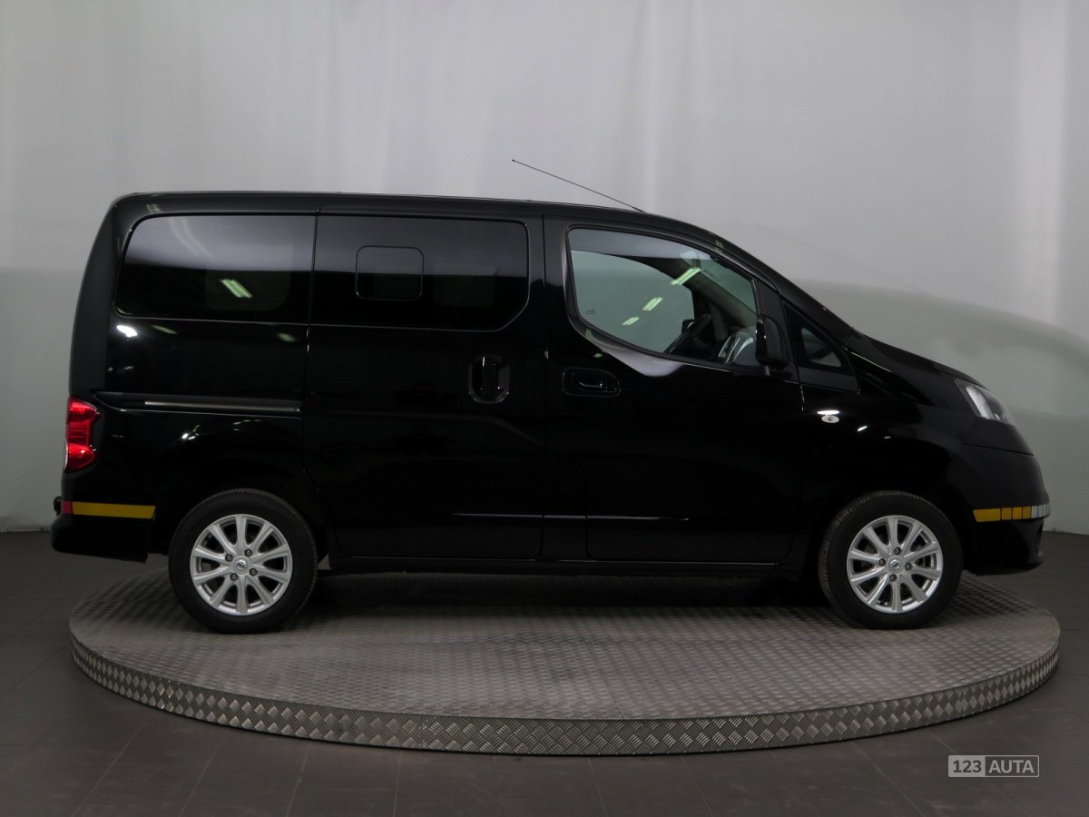 Nissan Evalia, 2017 - pohled č. 8