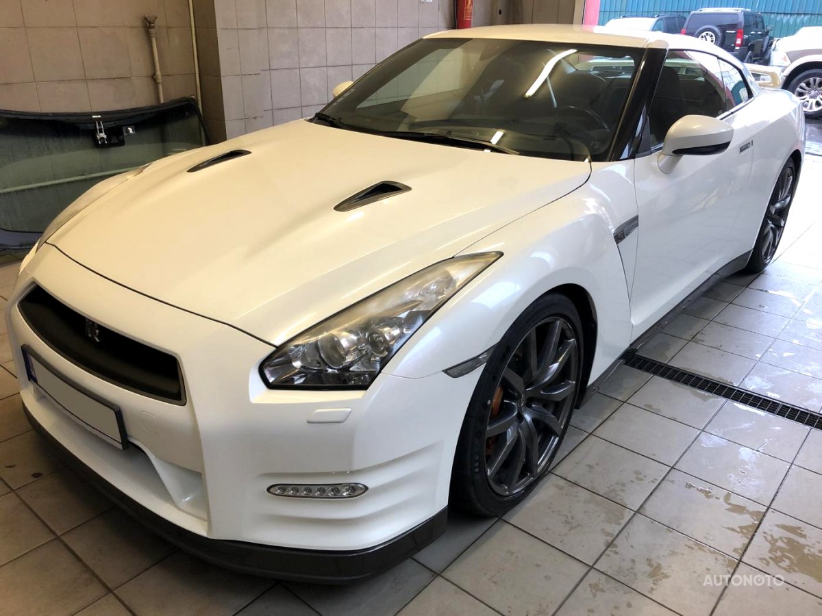 Nissan GT-R, 2011 - celkový pohled