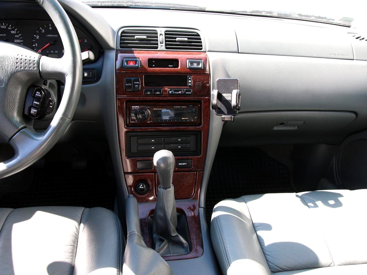 Nissan Maxima, 1998 - pohled č. 13