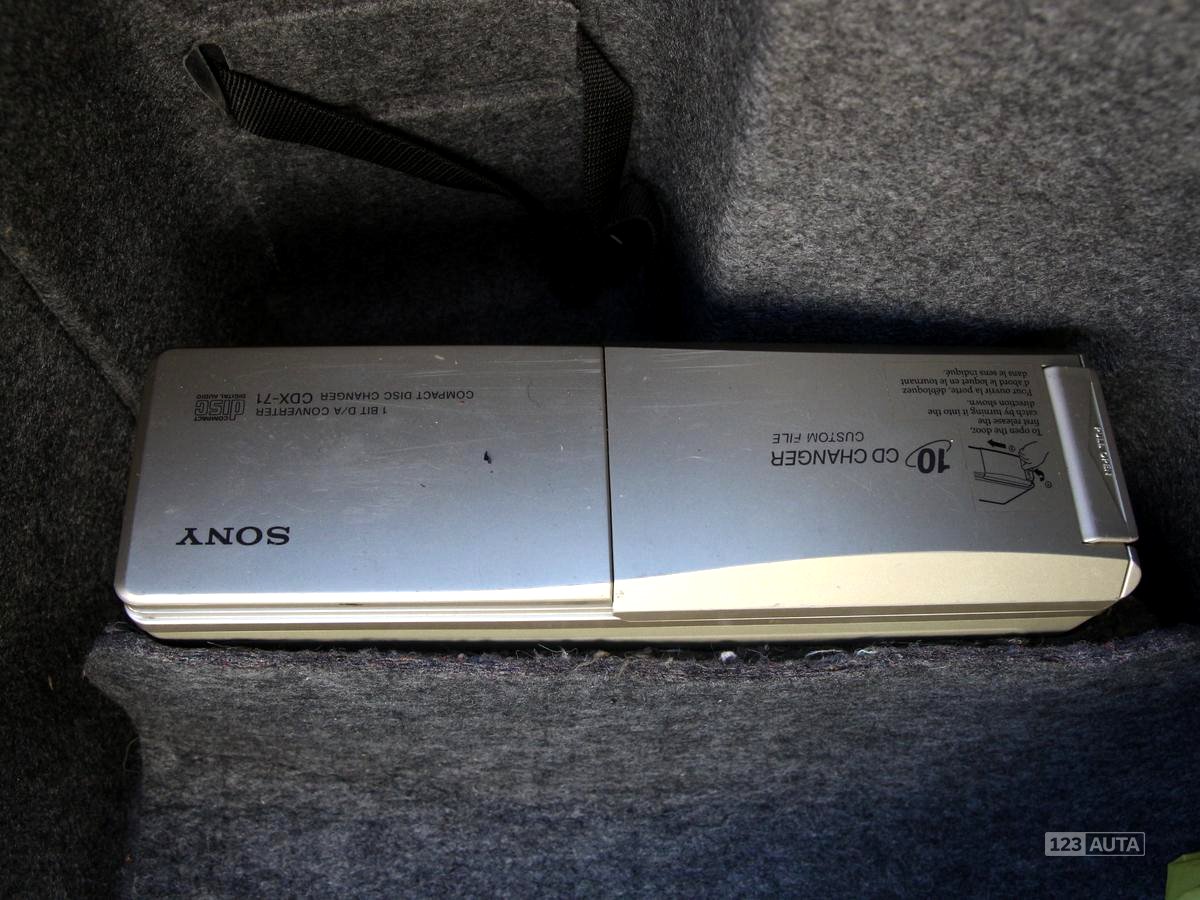 Nissan Maxima, 1998 - pohled č. 27