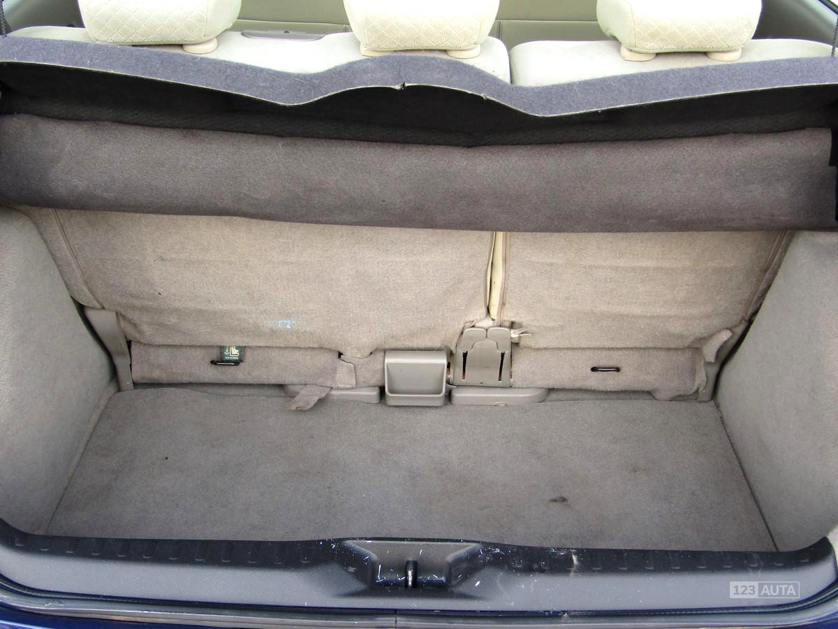 Nissan Micra, 2004 - pohled č. 8