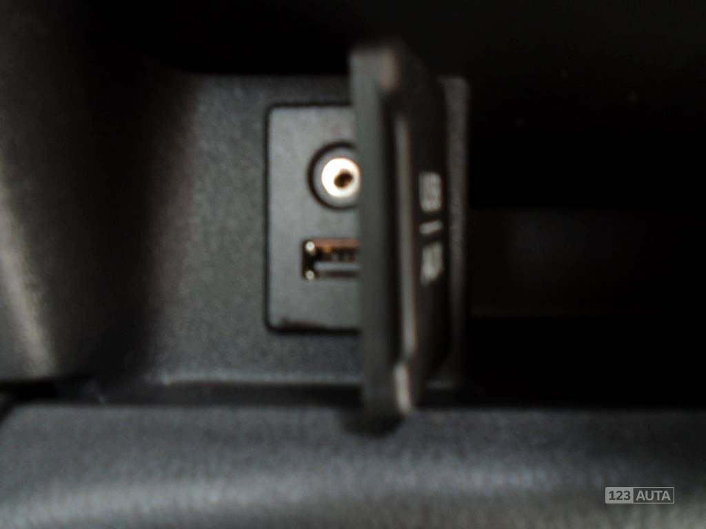 Nissan Micra, 2014 - pohled č. 22