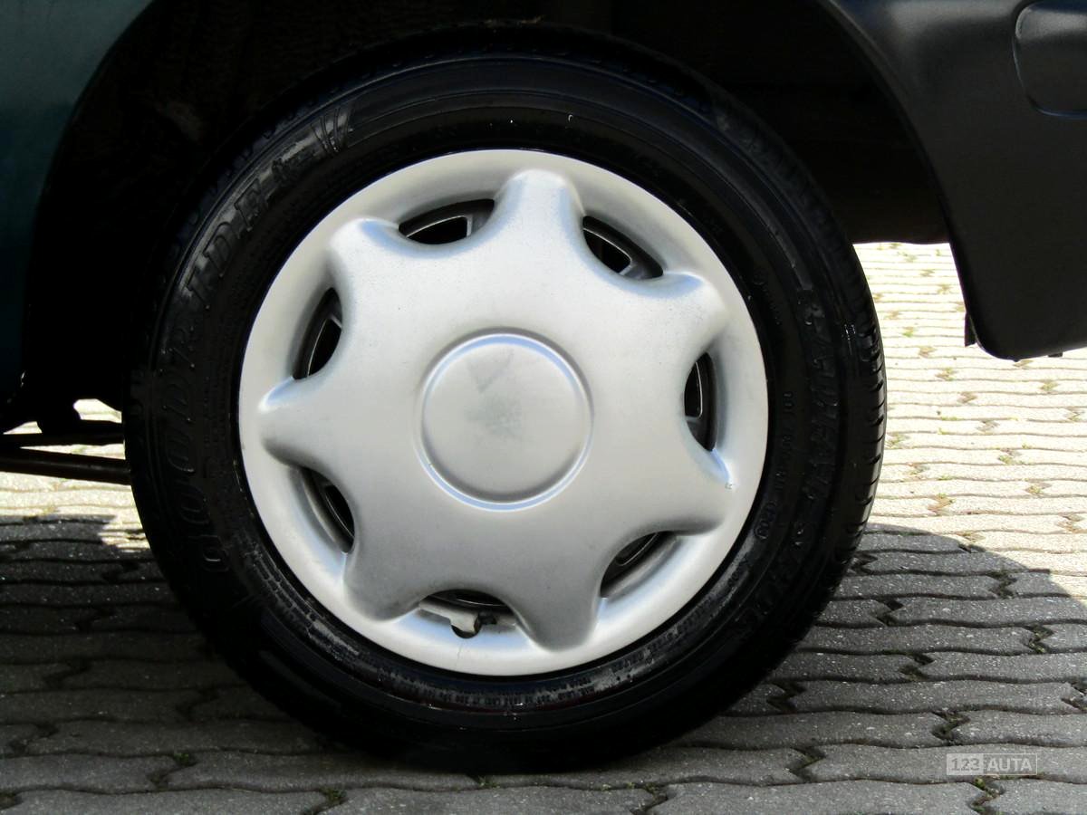 Nissan Micra, 1996 - pohled č. 11