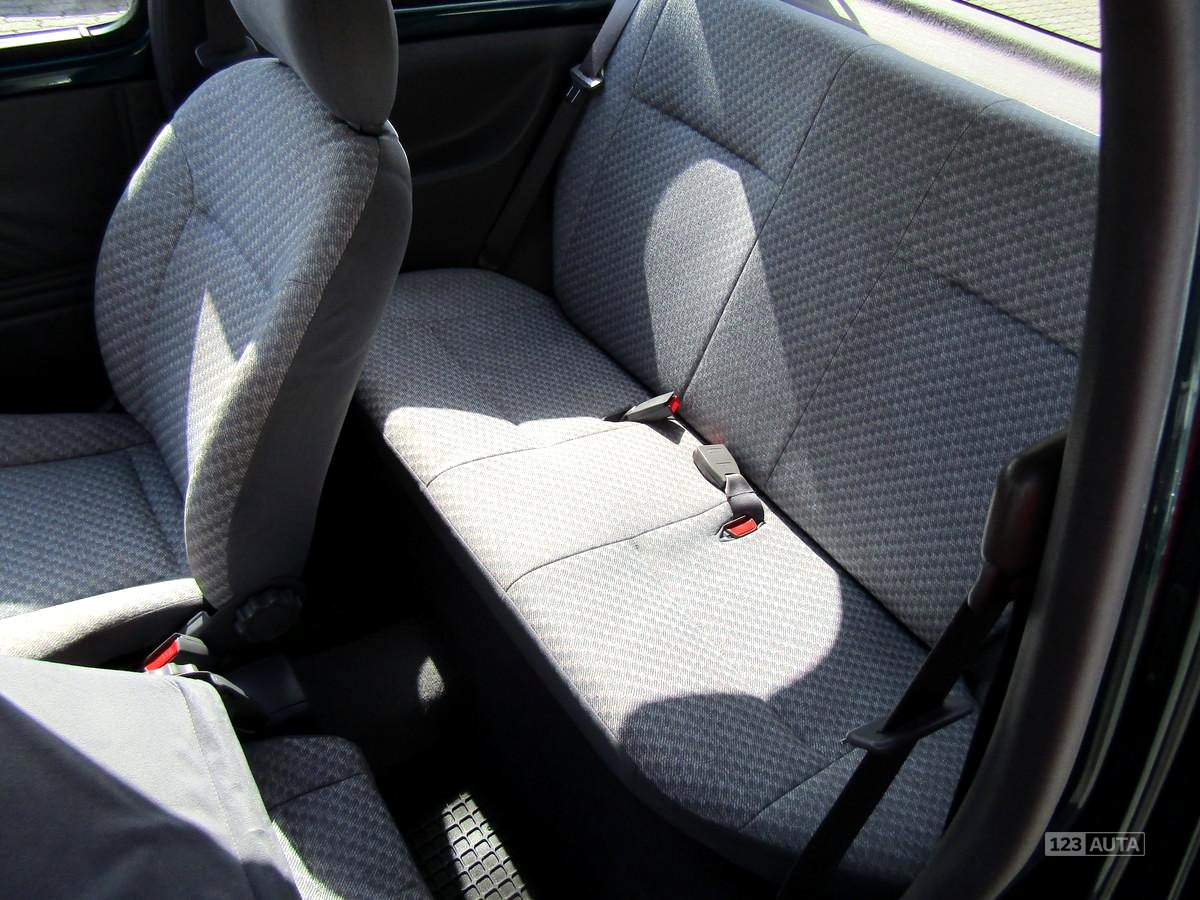 Nissan Micra, 1996 - pohled č. 15