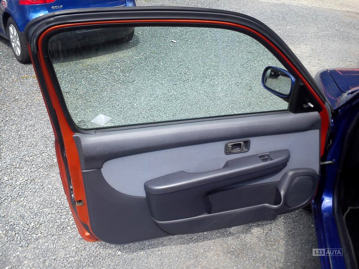 Nissan Micra, 2002 - pohled č. 10