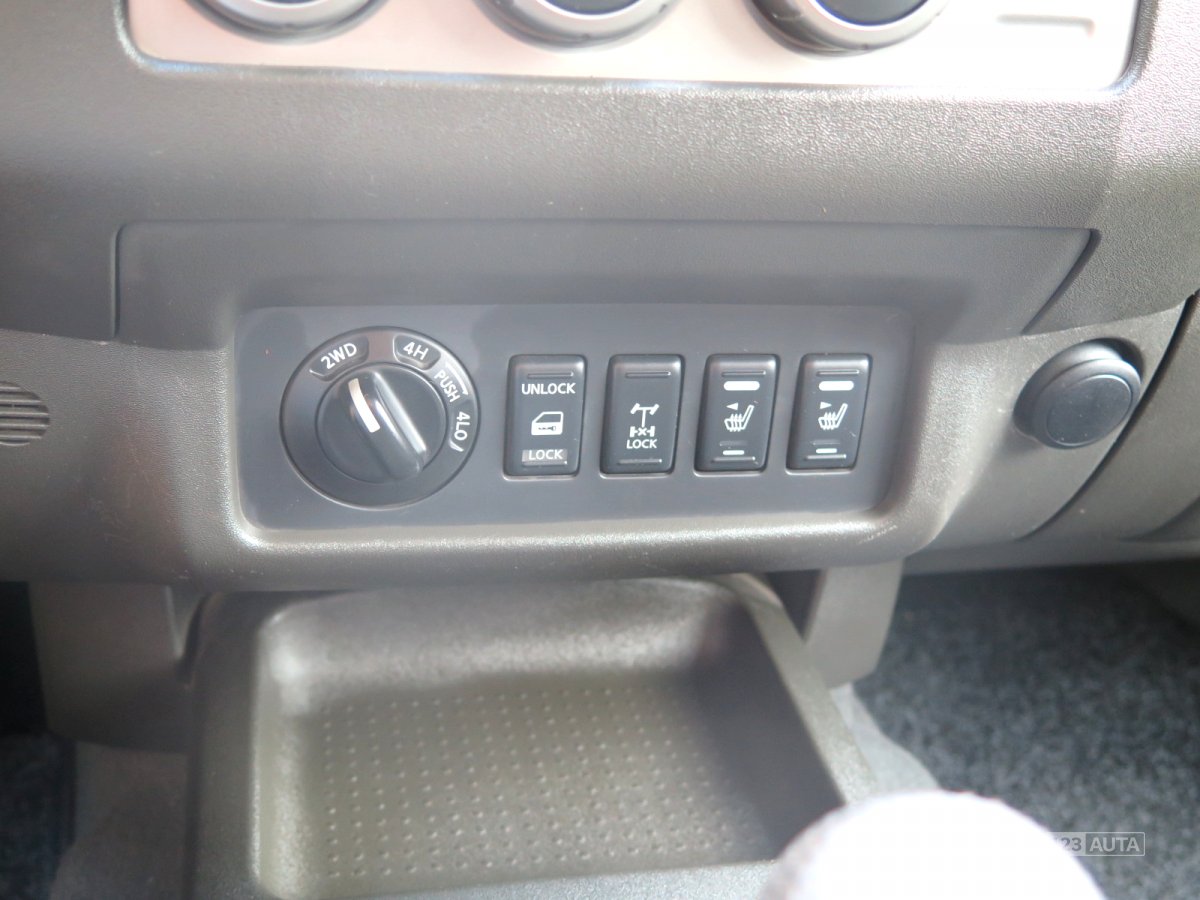 Nissan Navara, 2007 - pohled č. 22