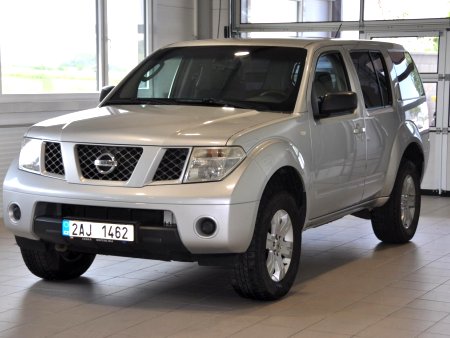 Nissan Pathfinder 2.5 dCi XE