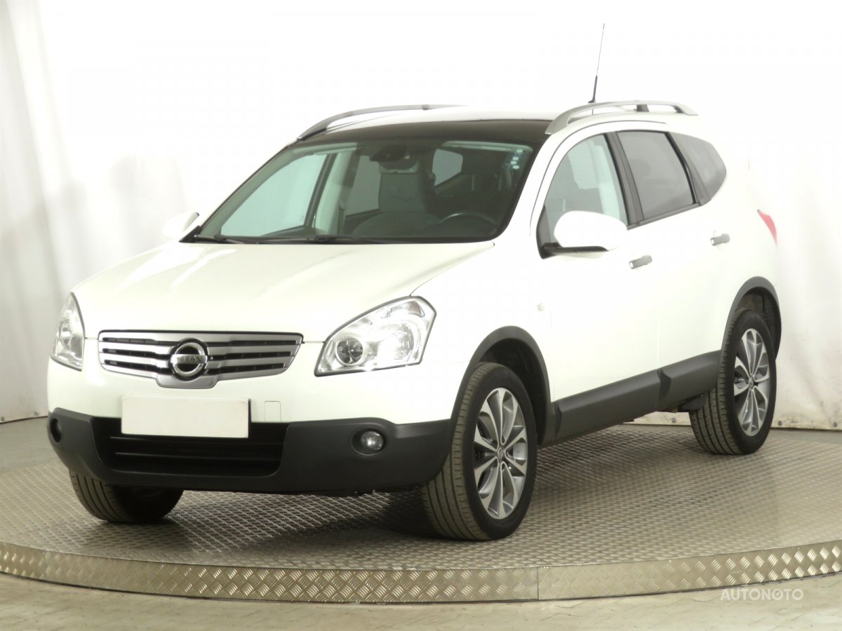 Nissan Qashqai+2, 2010 - pohled č. 3