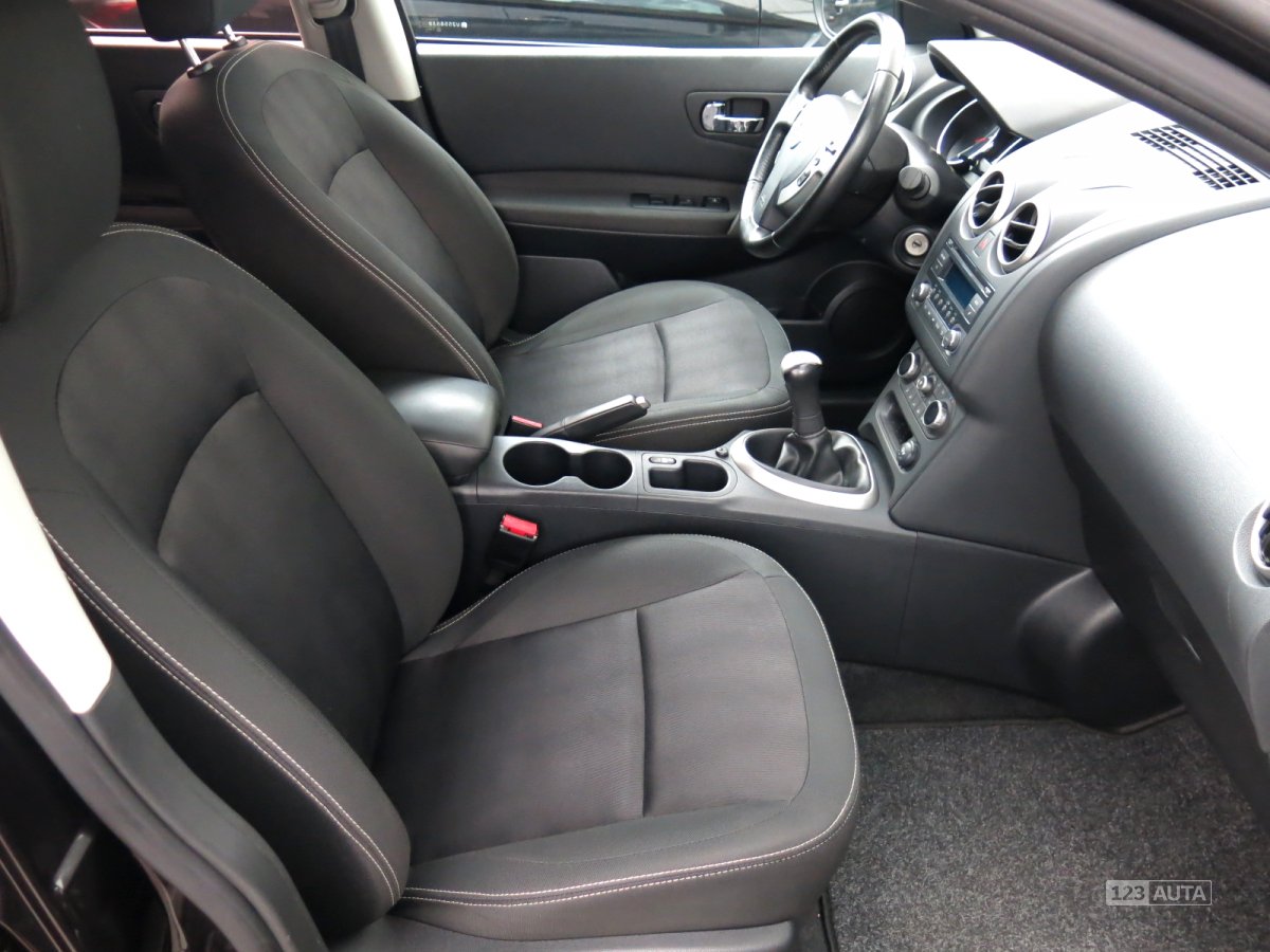 Nissan Qashqai, 2012 - pohled č. 12