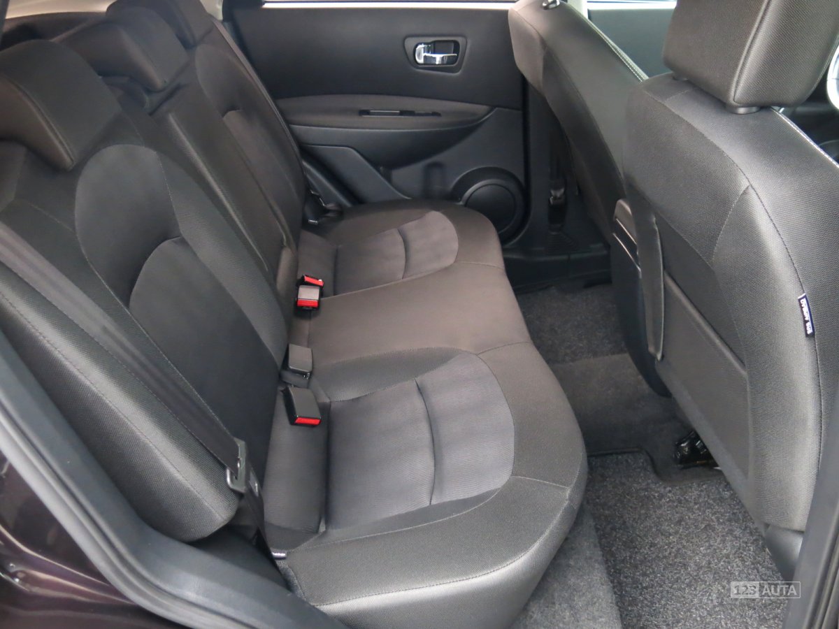 Nissan Qashqai, 2012 - pohled č. 15
