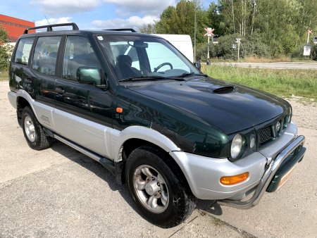 Nissan Terrano II, 1999 - pohled č. 3