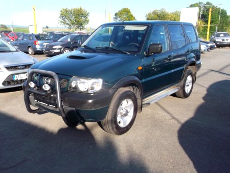 Nissan Terrano II 2.7 TDi 7míst,tažné
