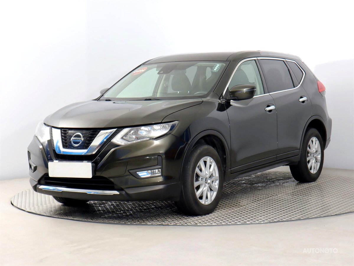 Nissan X-Trail, 2018 - pohled č. 3