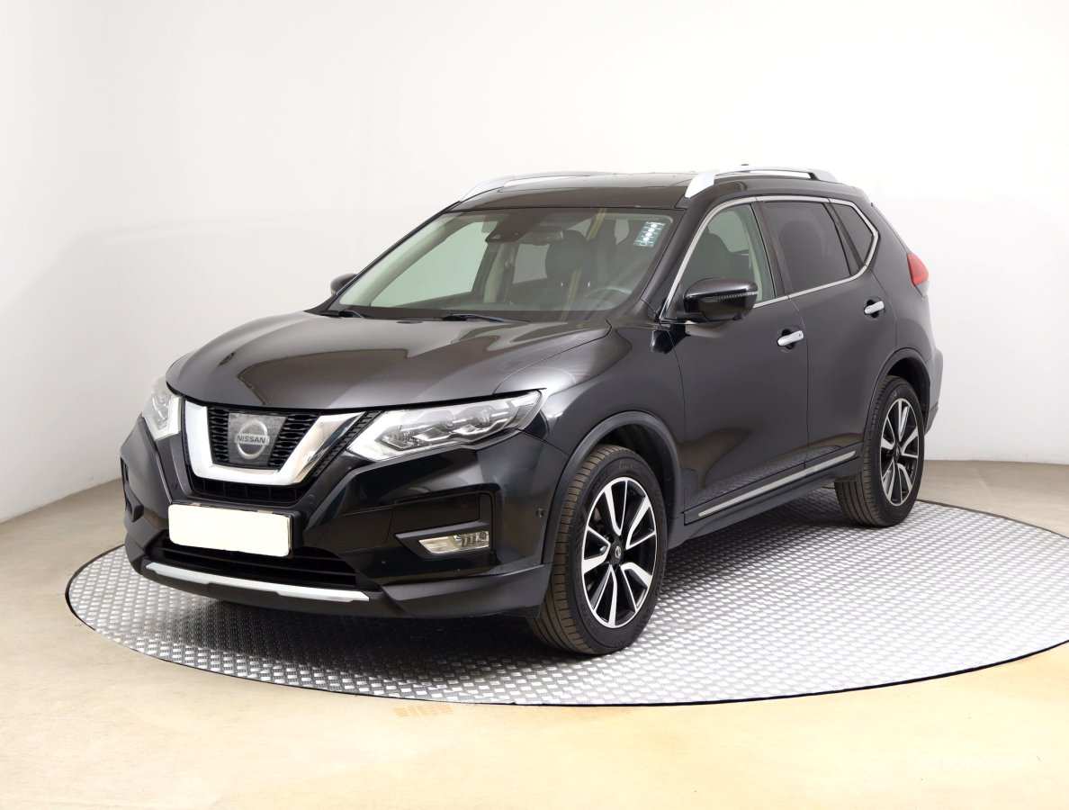 Nissan X-Trail, 2018 - pohled č. 3