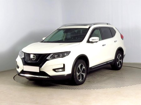 Nissan X-Trail, 2018 - pohled č. 3