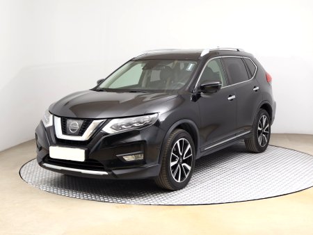 Nissan X-Trail, 2018 - pohled č. 3
