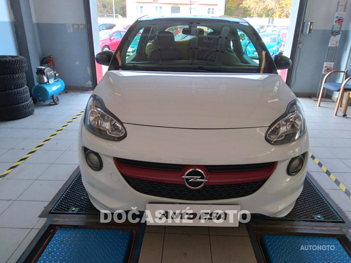 Opel Adam, 2013 - pohled č. 2