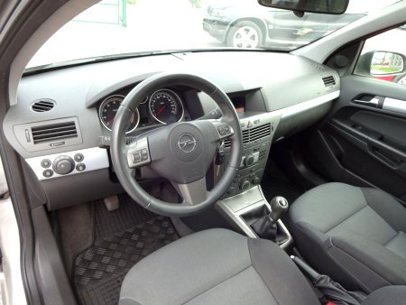 Opel Astra 1,4i16V Enjoy,, 2007 - pohled č. 13